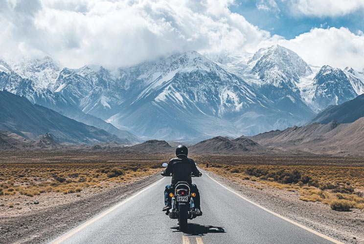 What Is The Best Time To Visit Leh Ladakh On Bike?