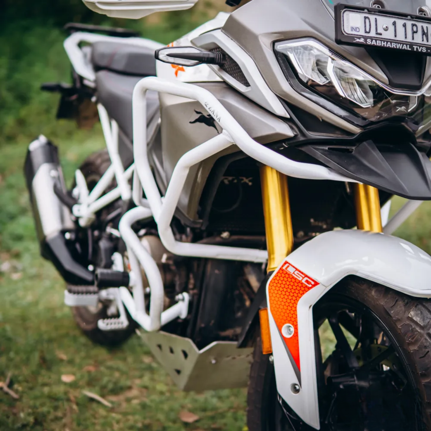 Zana TVS Apache RTX 300 Beak Version Upper & Lower Crash Guard with Slider Combo - White - ZI-8747 / ZI-8746