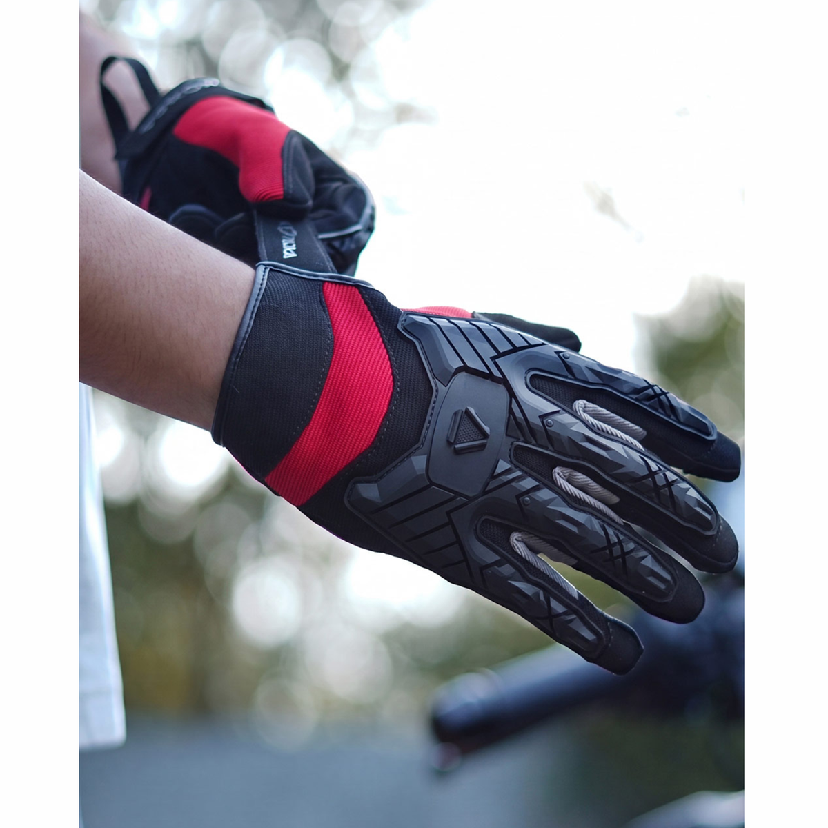 Korda Droid Riding Gloves - Red