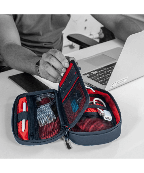 Carbonado Tech Pouch - Black
