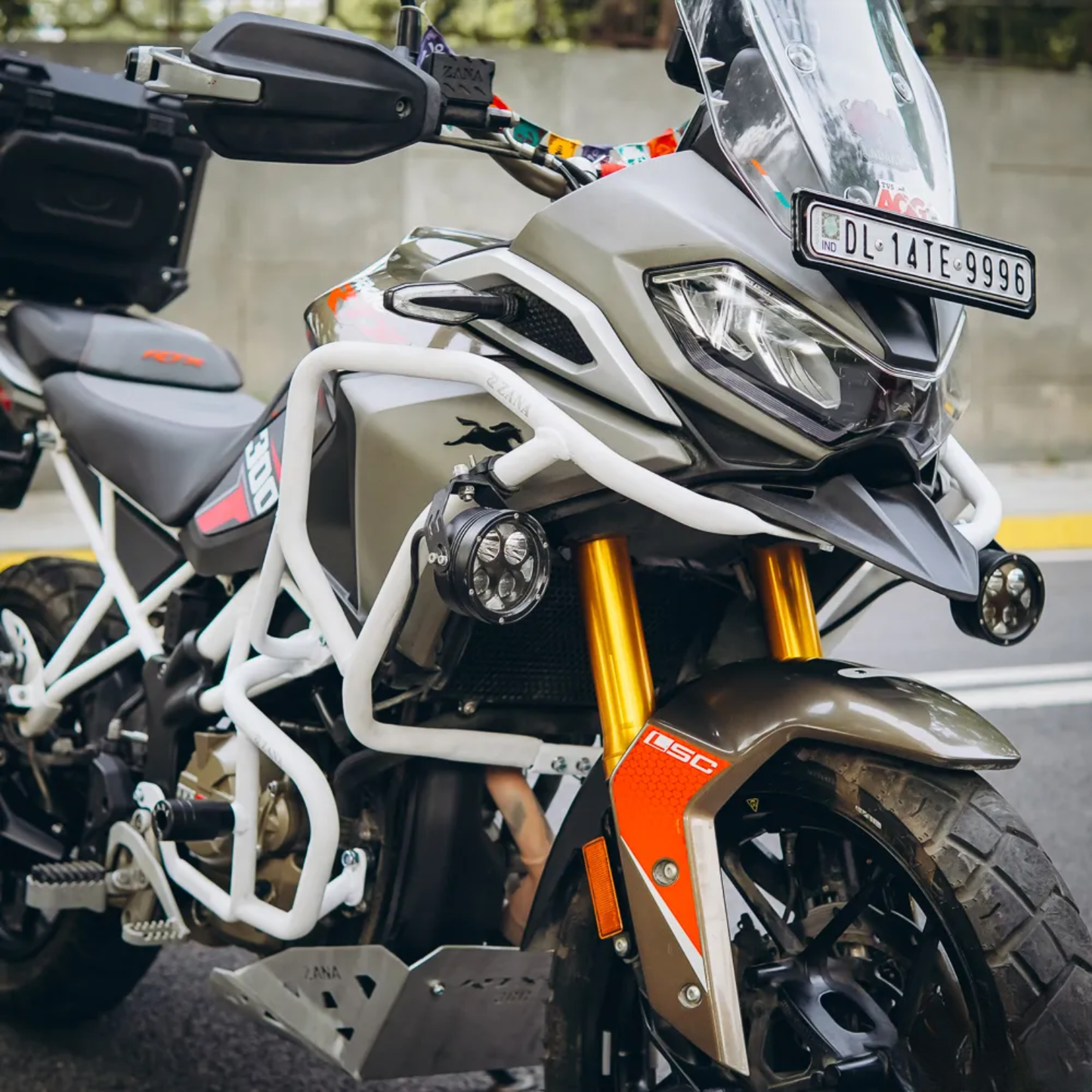 Zana TVS Apache RTX 300 Beak Version Upper & Lower Crash Guard with Slider Combo - White - ZI-8747 / ZI-8746