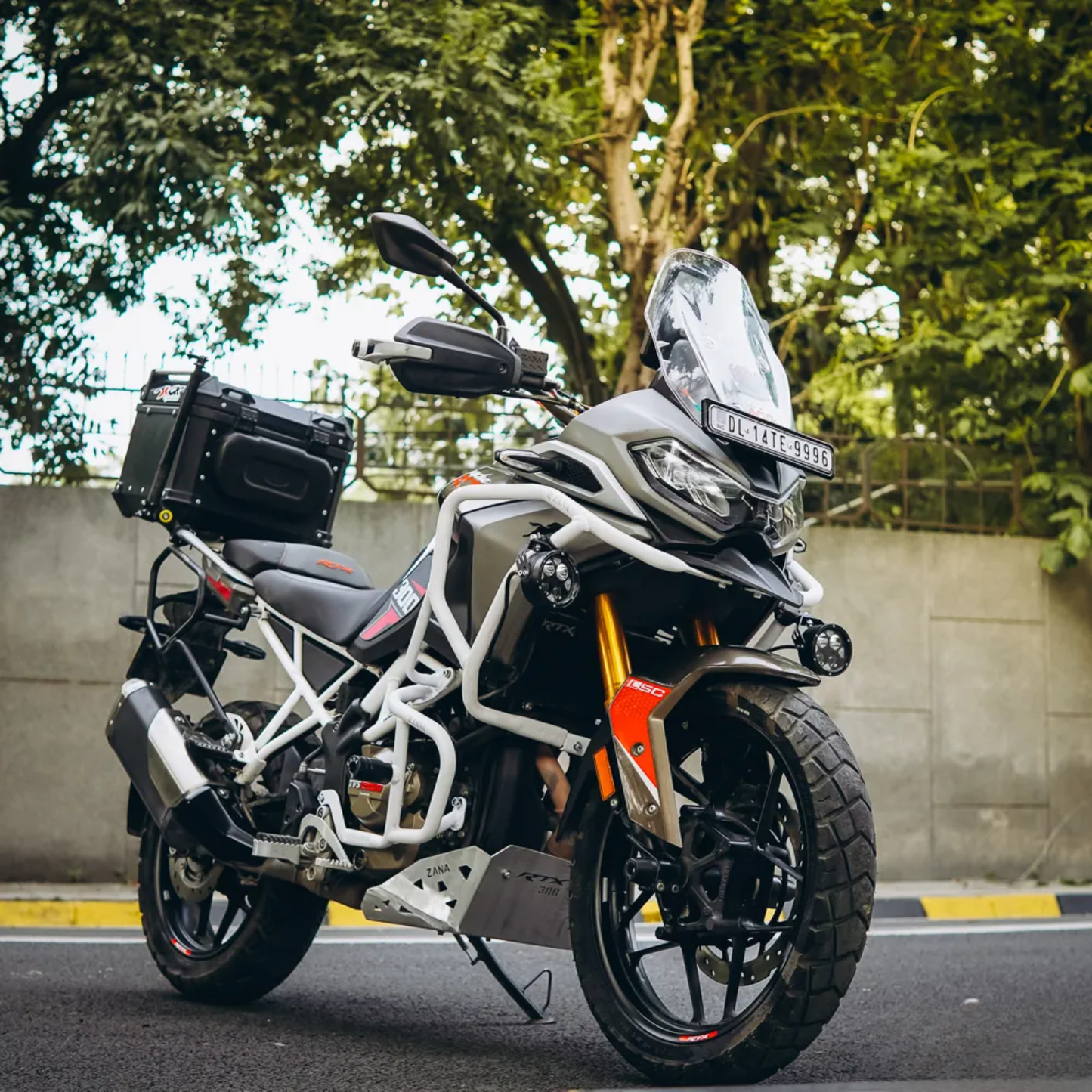 Zana TVS Apache RTX 300 Beak Version Upper & Lower Crash Guard with Slider Combo - White - ZI-8747 / ZI-8746