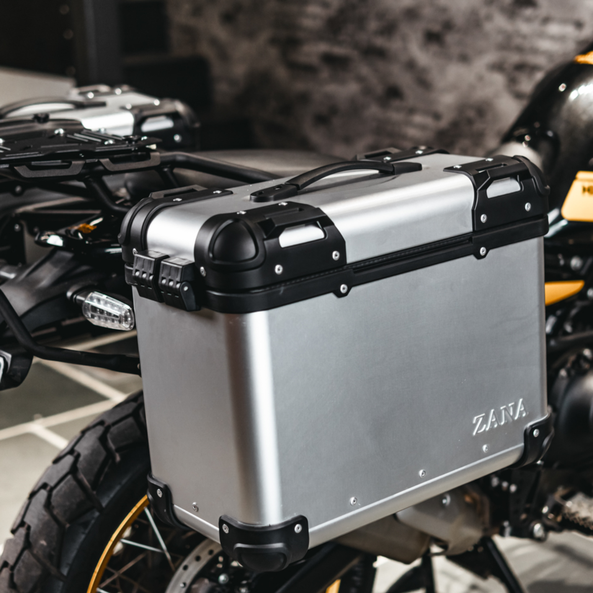 Zana Royal Enfield Himalayan 450 Aluminium R-Flat Pannier 36L with Saddle Stay Frame - Silver - ZI-8439-RS - Zana