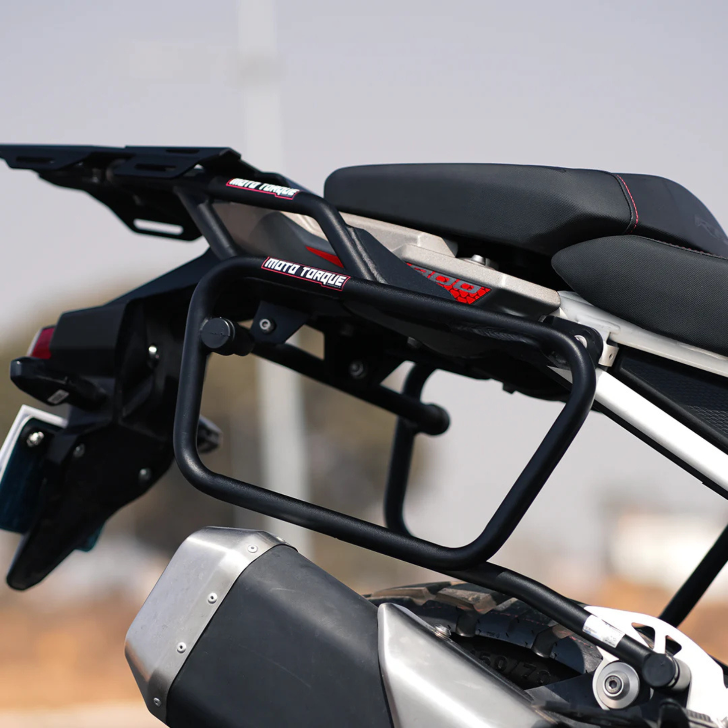 Moto Torque Apache RTX 300 Saddle Stay - Black