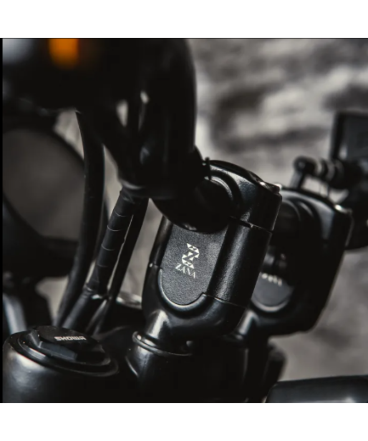 Zana Handlebar Riser for Himalayan 450 - Matt Black - ZI-8532