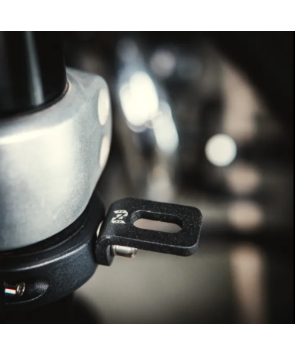 Zana Universal Fog Light Mount - ZI-8580