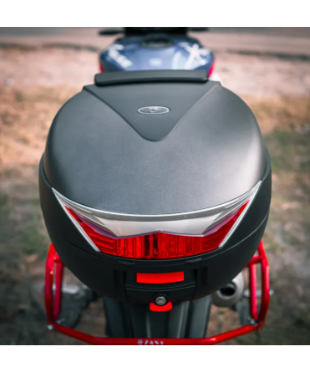 Zana Plastic Top Box 32L with Backrest - Black - ZI-TB-024