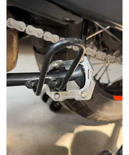 Motoverse Factory Customs Bigfoot Shoe Stand Extender for RE Interptor 650 / GT650 / BEAR 650 / Shotgun 650 - MB-RE-650