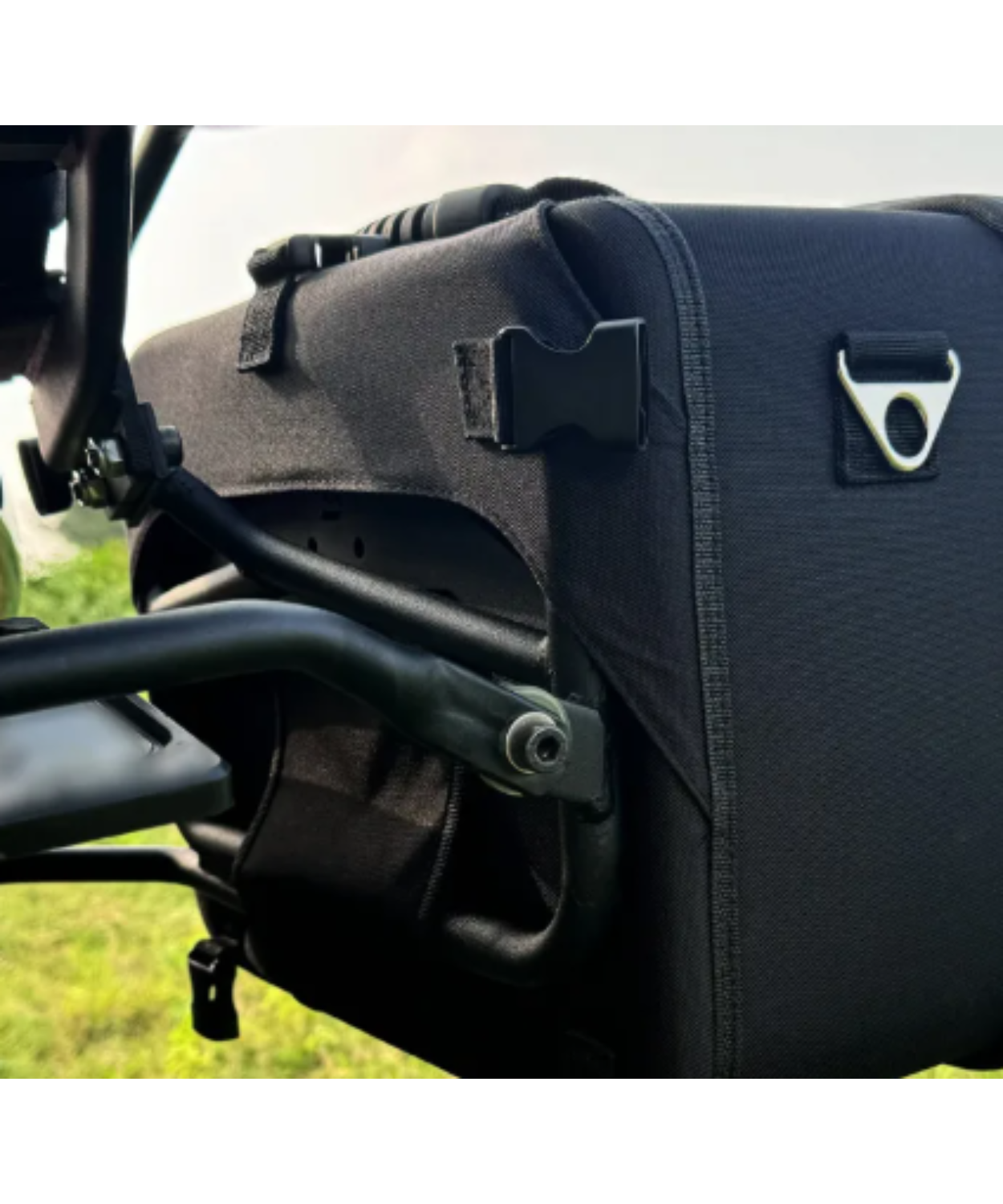 Zana Saddle Stay with Jerry Can Mount for Pulsar NS400z - ZI-8512