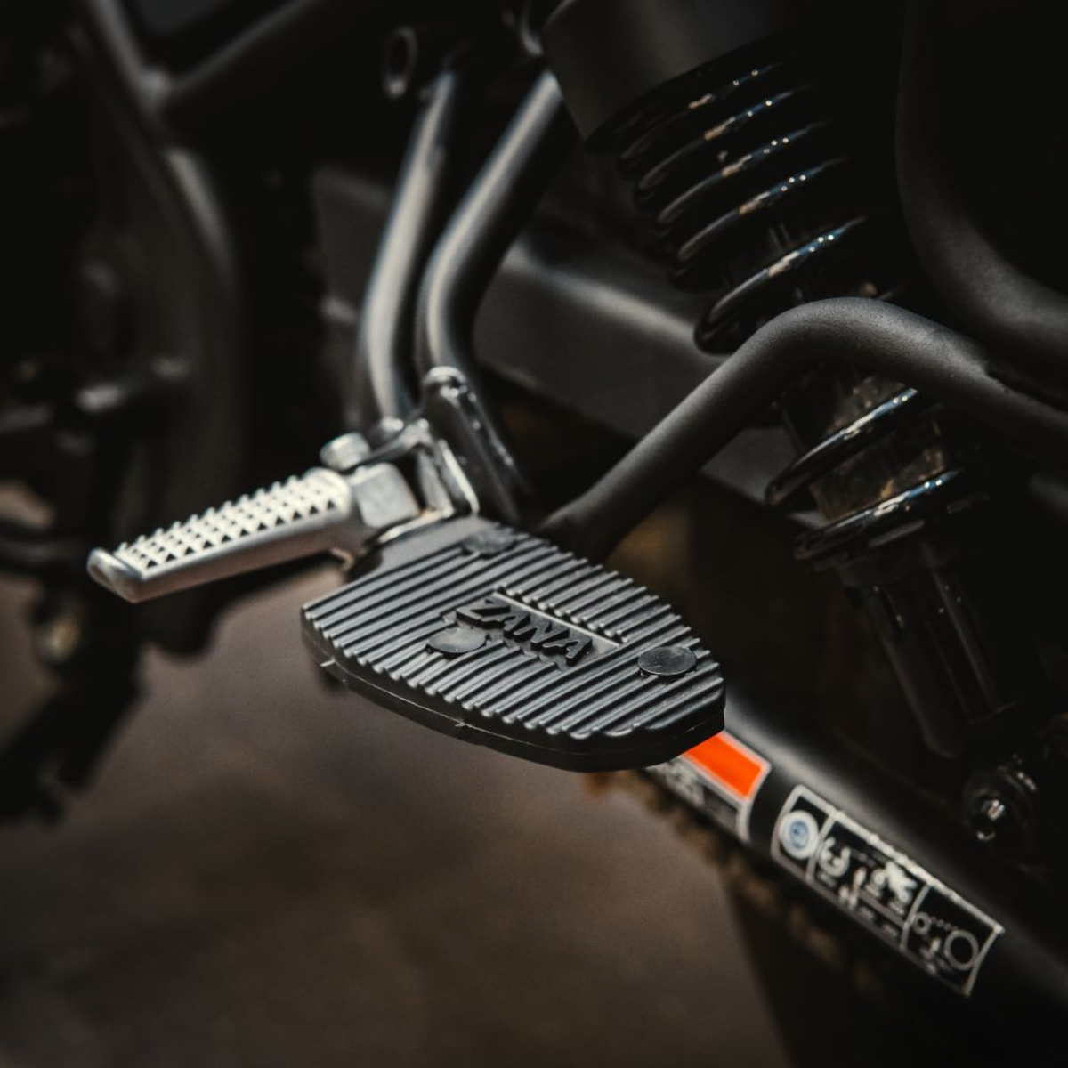 Zana Honda Rebel 500 Rear Footrest - Black - ZI-8629 - Zana