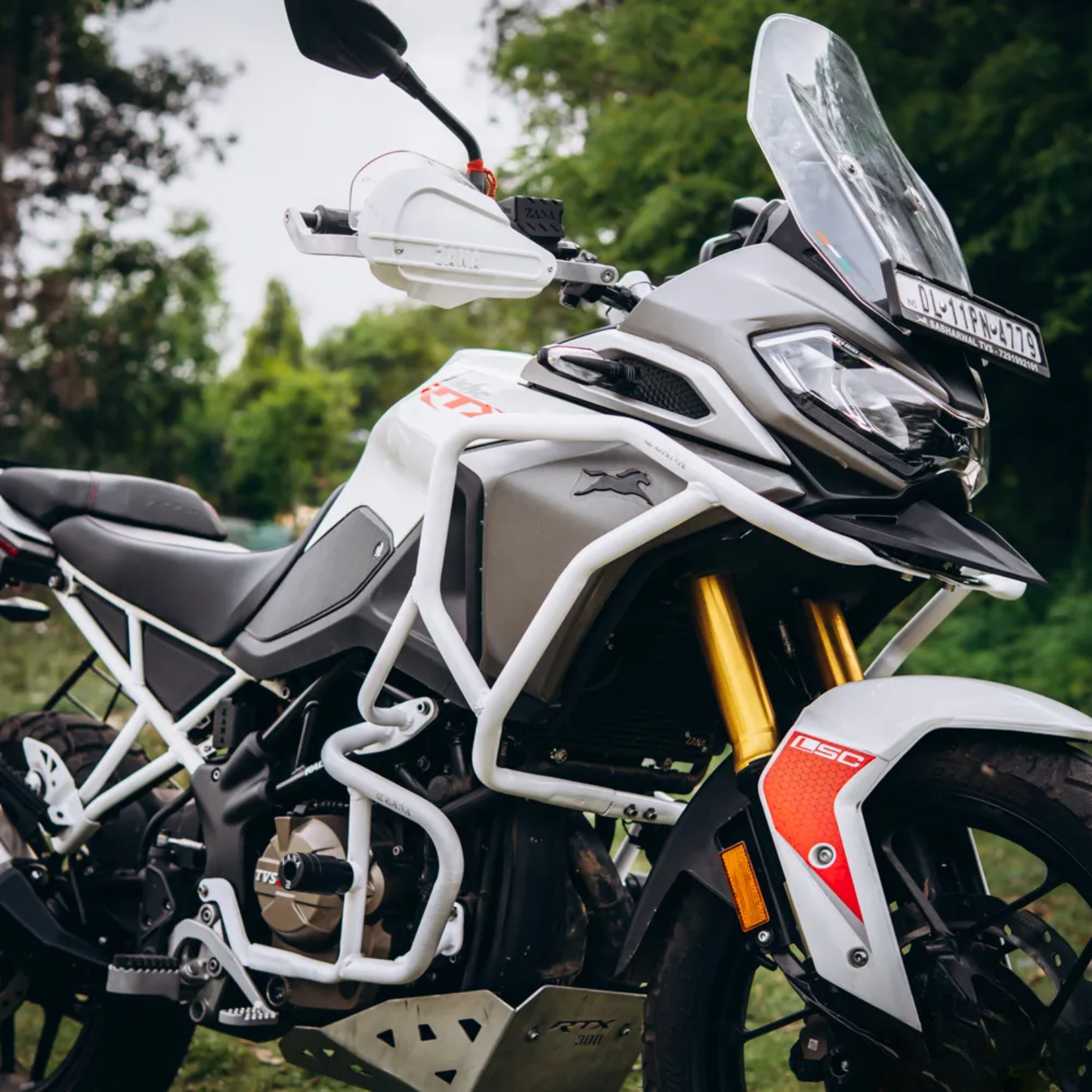 Zana TVS Apache RTX 300 Beak Version Upper & Lower Crash Guard with Slider Combo - White - ZI-8747 / ZI-8746
