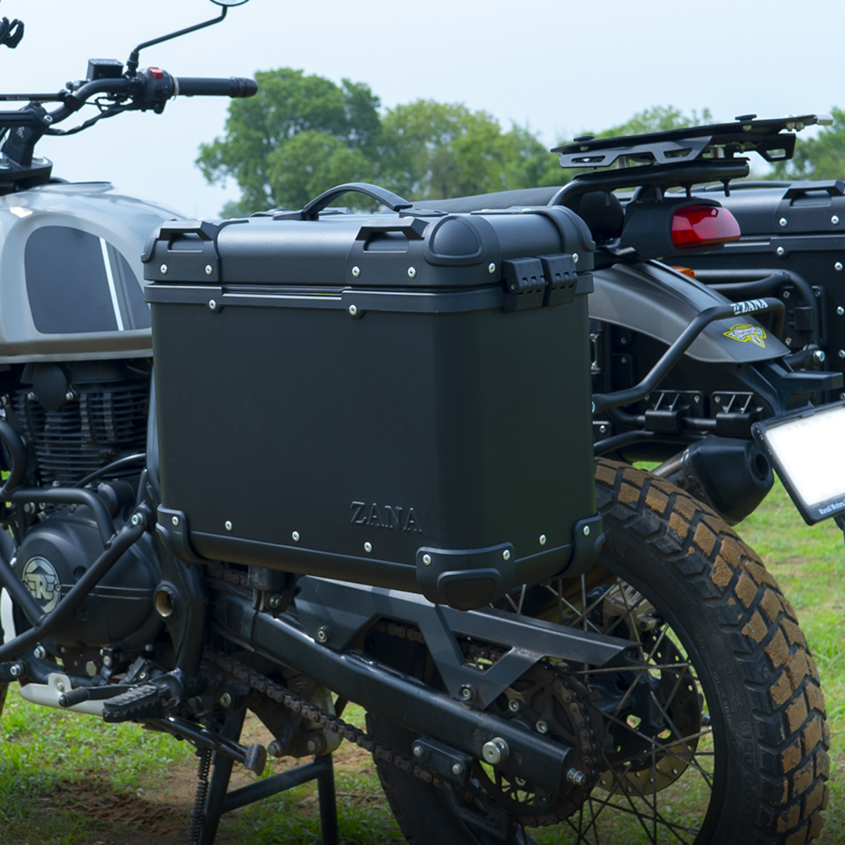 Zana Royal Enfield Himalayan 411 Aluminium R-Flat Pannier 36L with Saddle Stay Frame - Black - ZI-8494-RB - Zana