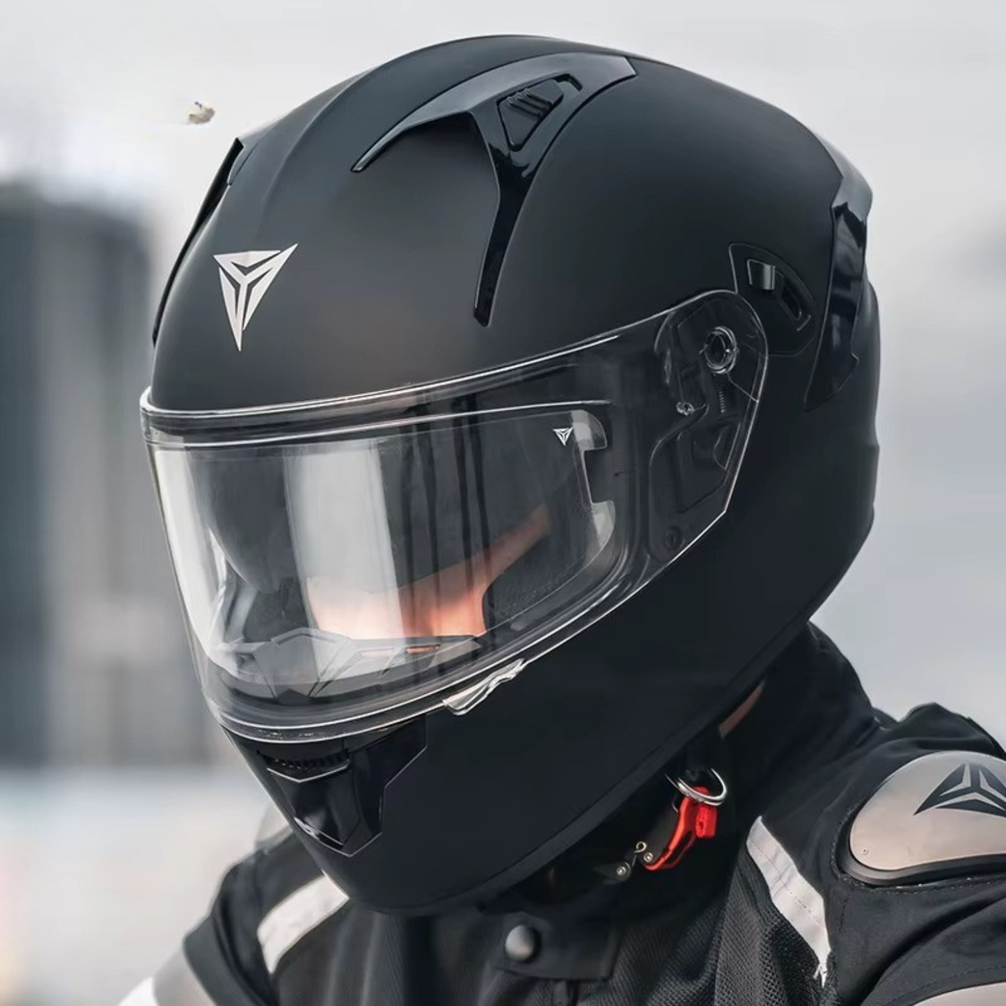 Motowolf Helmet Visor Anti-Fog P1 Sticker
