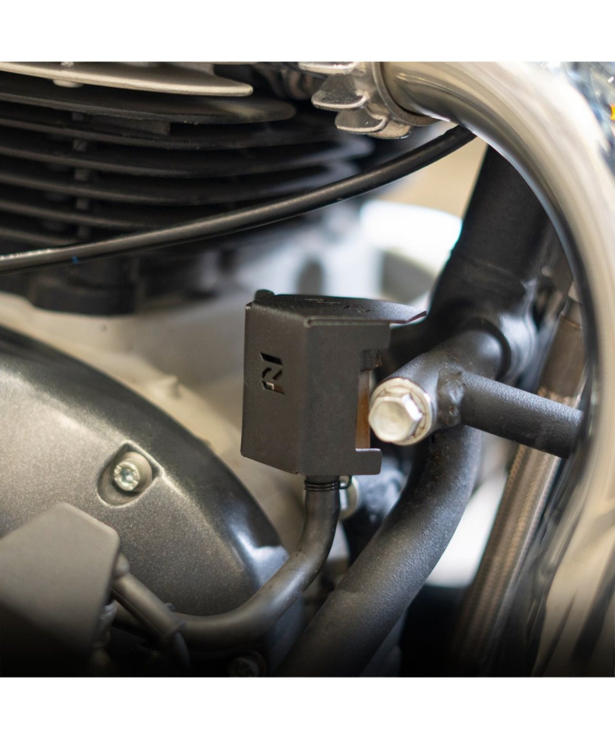 Zana Royal Enfield Super Meteor 650 Aluminium Rear Oil Reservoir Hex Cover - ZI-8355 - Zana