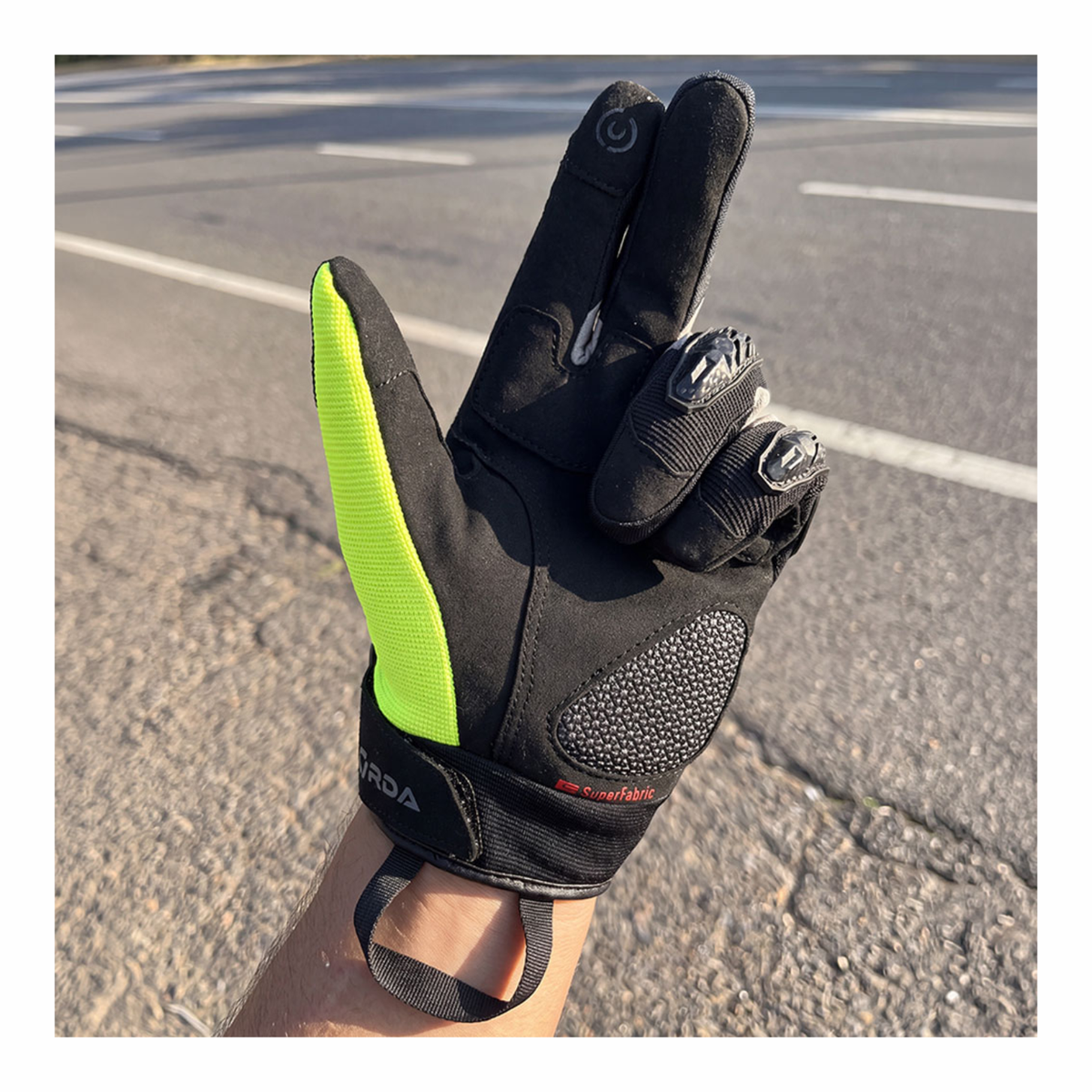Korda Droid Riding Gloves - Fluorescent Yellow