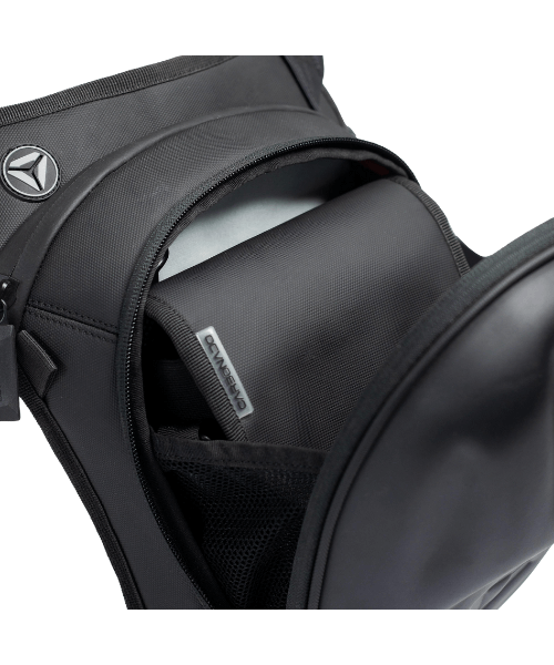 Carbonado Tora Thigh Bag