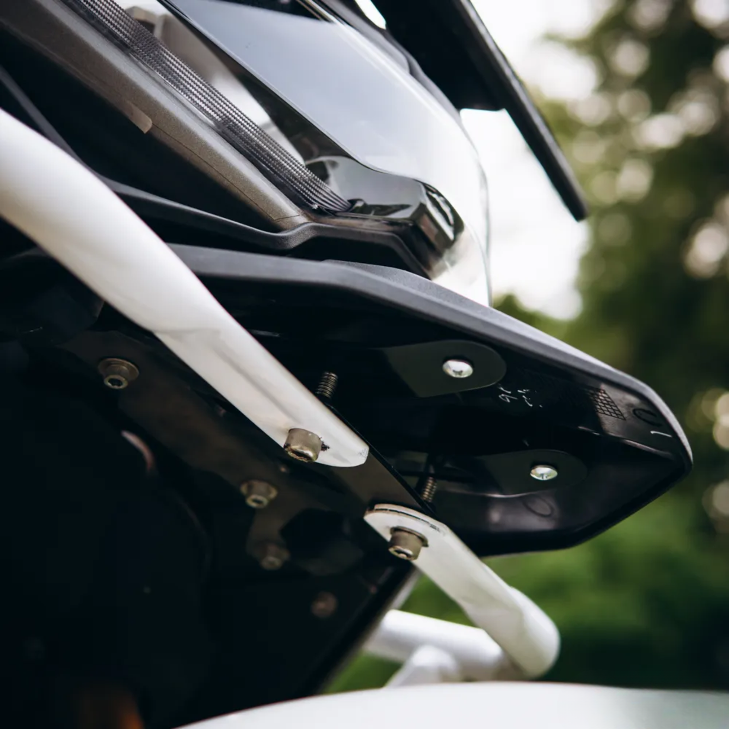 Zana TVS Apache RTX 300 Beak Version Upper & Lower Crash Guard with Slider Combo - White - ZI-8747 / ZI-8746